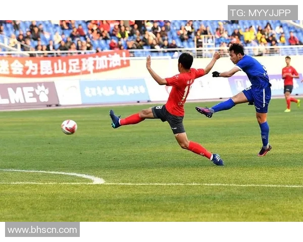 成都足球队战术创新引领潮流助力球队崛起成就新辉煌