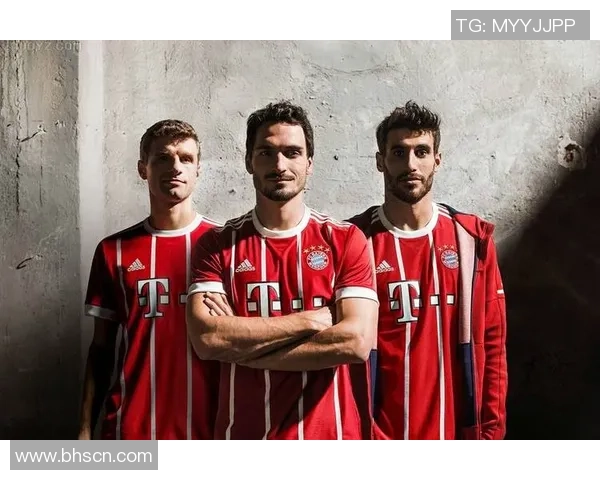 拜仁足球明星时尚穿搭解析展现球场外的魅力风采