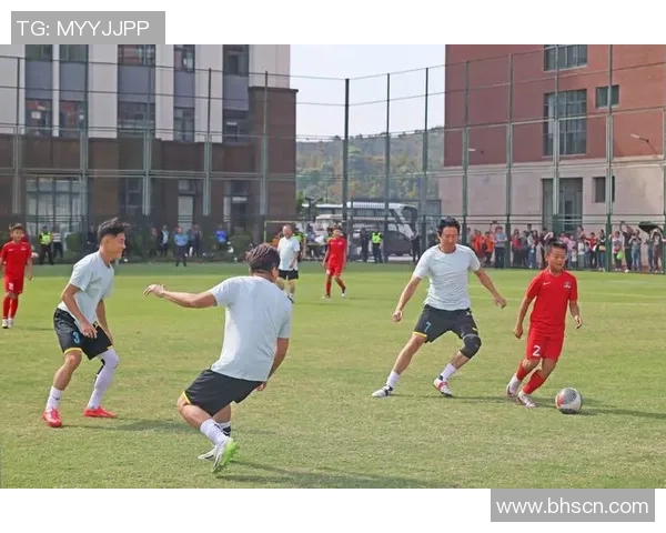 揭秘哪位足球明星在赛场外热爱钓鱼的生活与乐趣 揭秘哪位足球明星在赛场外热爱钓鱼的生活与乐趣